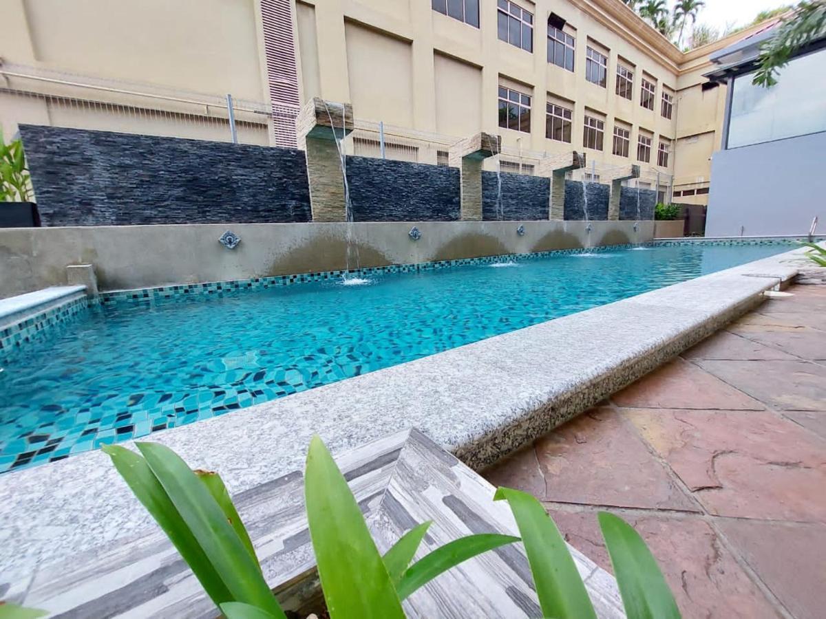 Christee Hotel *