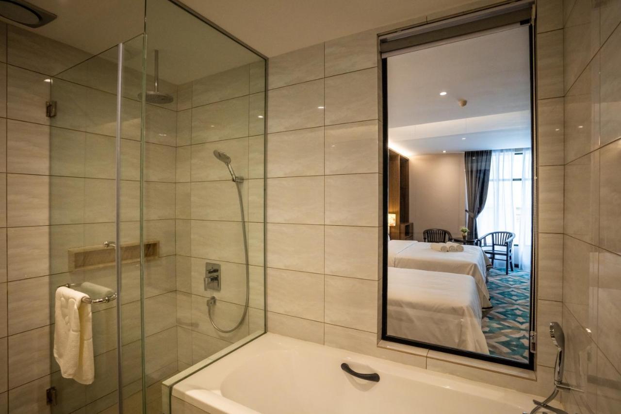 Christee Hotel *